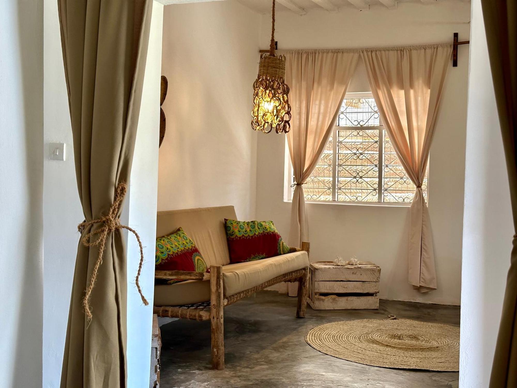 Mlango Paje House II Bed & Breakfast Dış mekan fotoğraf