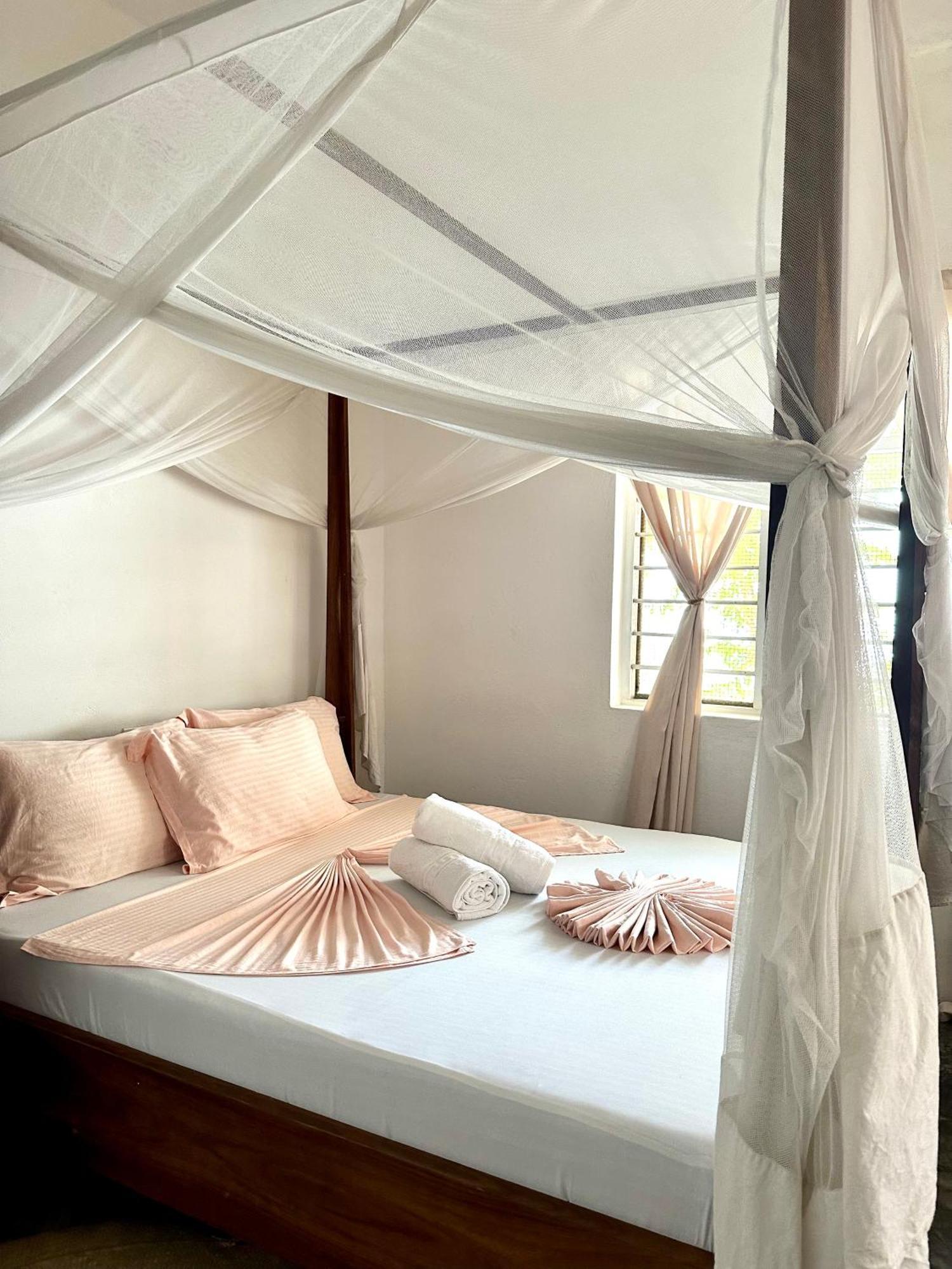 Mlango Paje House II Bed & Breakfast Dış mekan fotoğraf