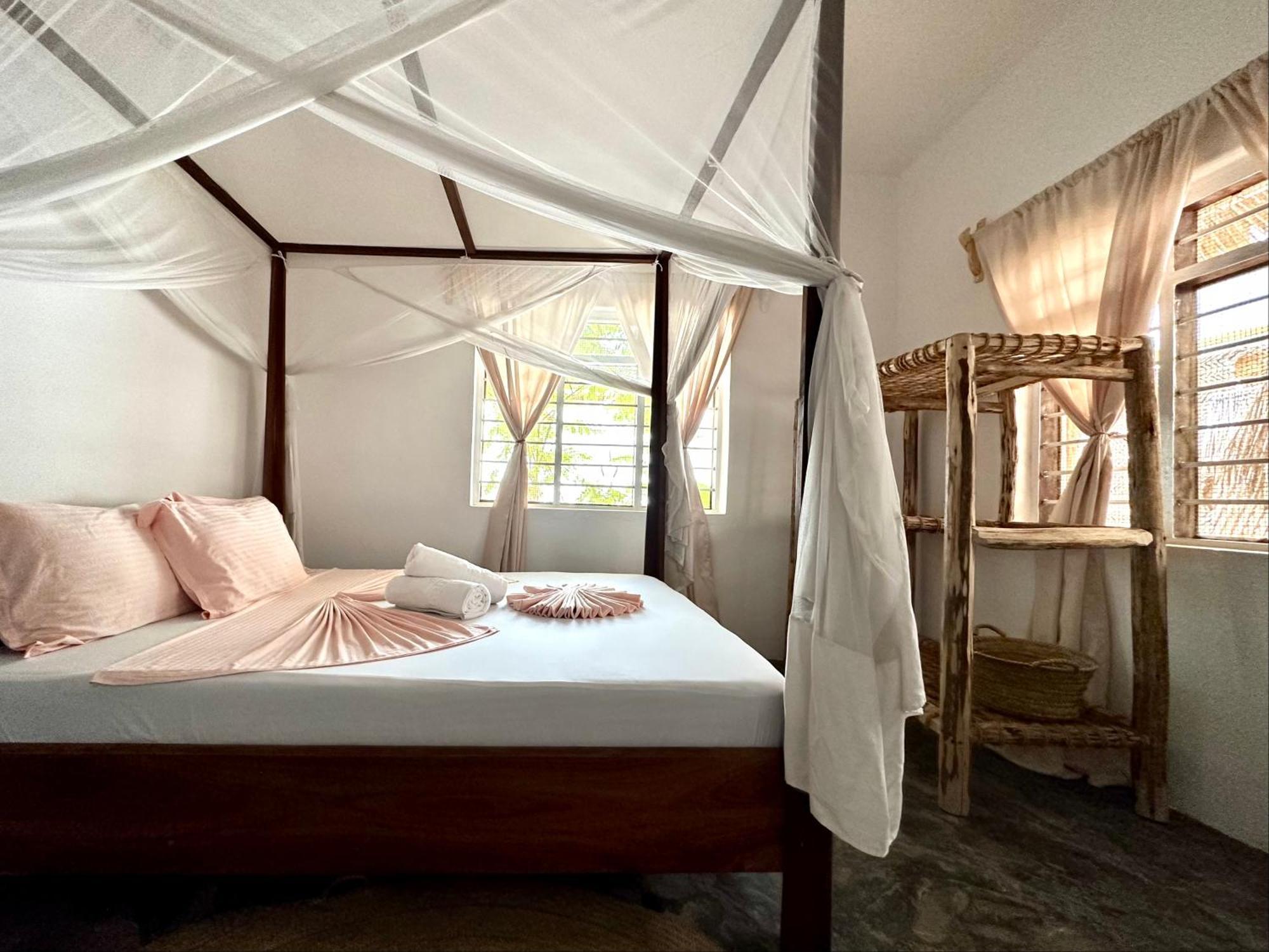 Mlango Paje House II Bed & Breakfast Dış mekan fotoğraf
